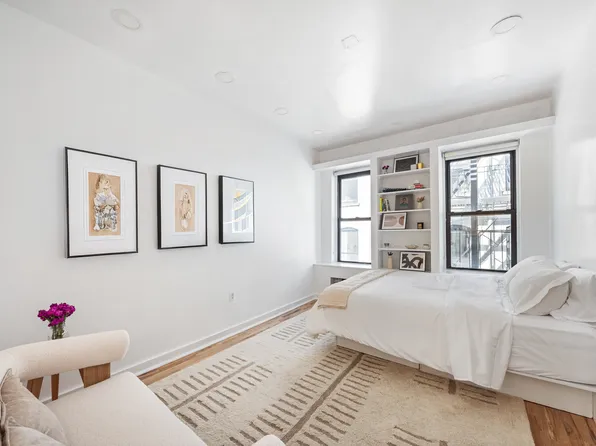 13 Downing Street image 1 of 7