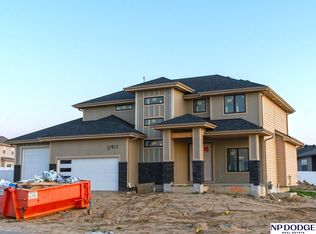 11911 Horizon St, Papillion, NE 68046