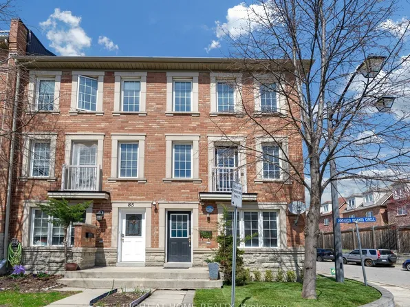 83 Odoardo Di Santo Cir, Toronto, ON M3L 0E9