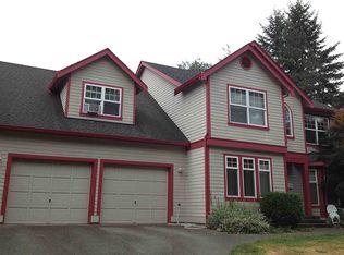 3217 NE 80th St, Seattle, WA 98115
