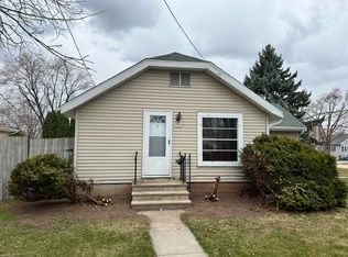1333 Bowen St, Oshkosh, WI 54901