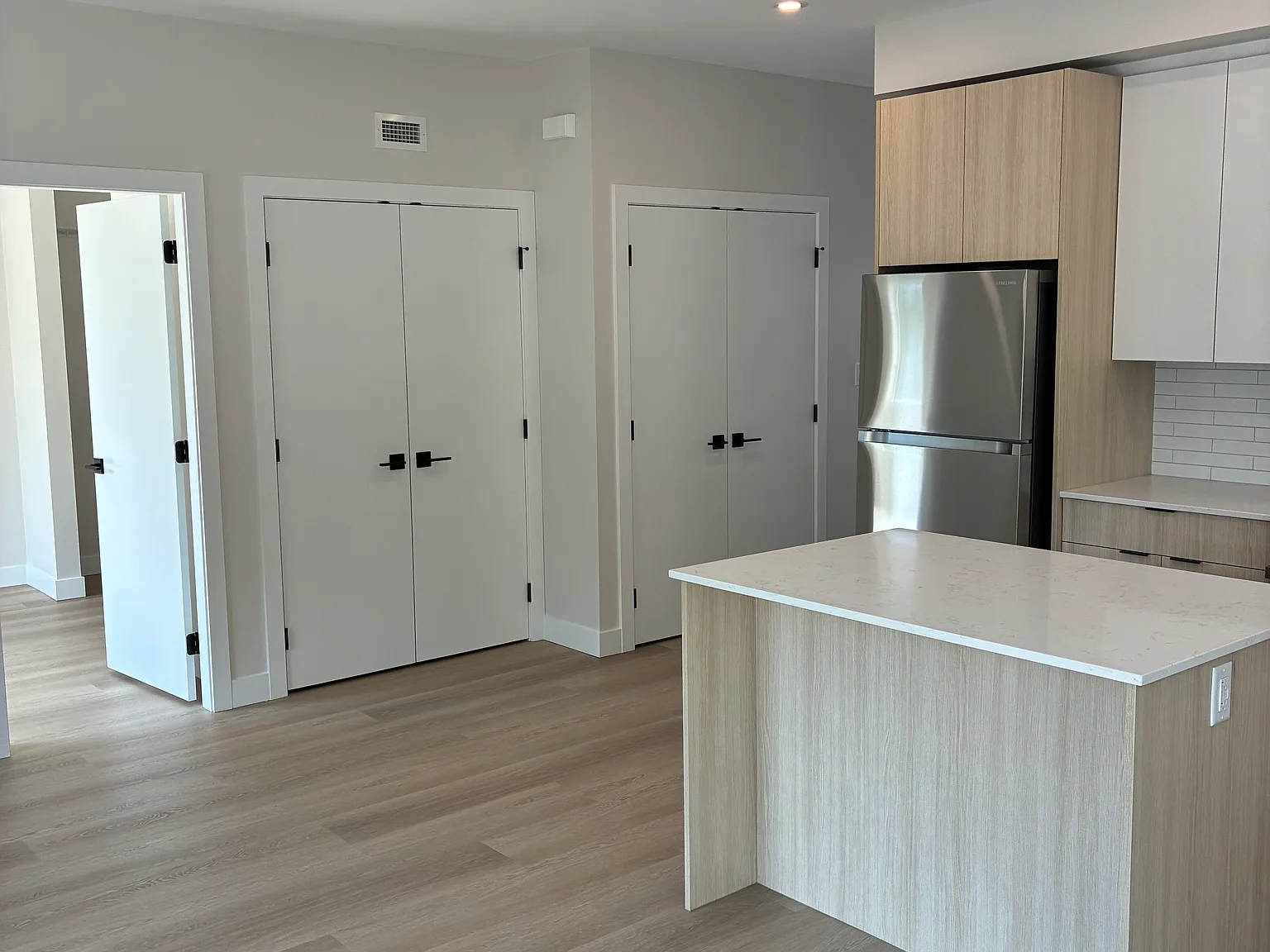 2 bed, 852 sqft, $2,395 — Photo 3