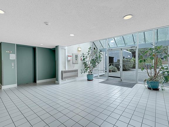 4th image of 9644 134th St #205