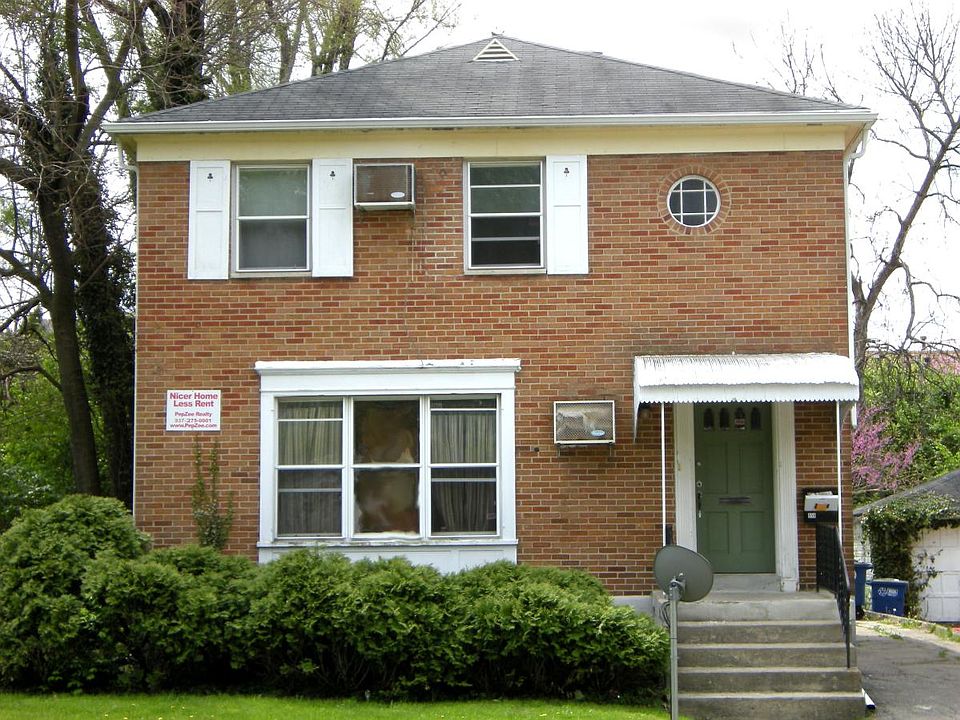 1st image of 956 Sherwood Dr