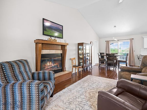 4th image of 2215 Teal Dr