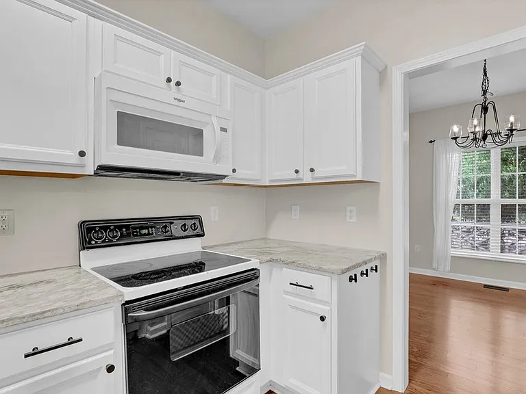 1010 Meridian Dr — Photo 13