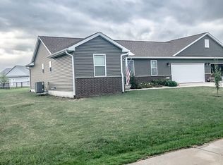 1625 Country Club Rd, Washington, IA 52353