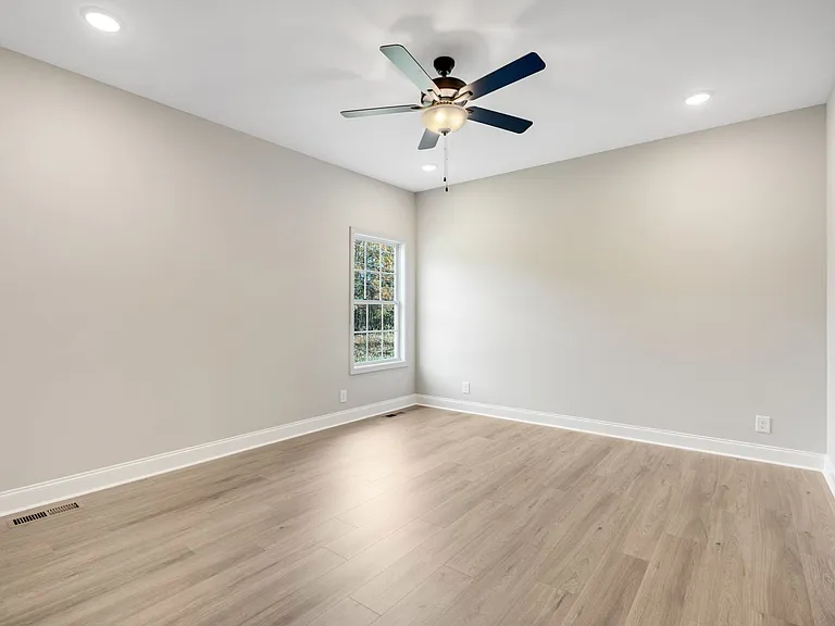 533 S Halifax Ct — Photo 11