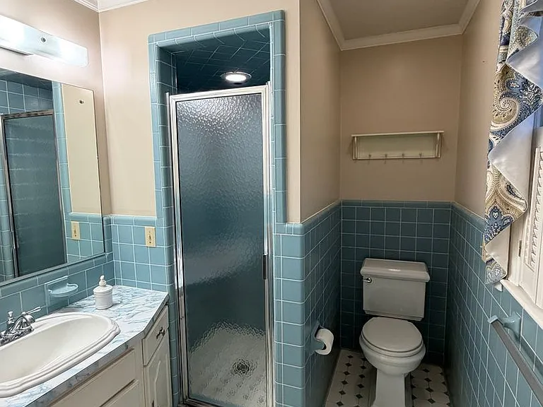 6811 Oakdale Rd — Photo 21