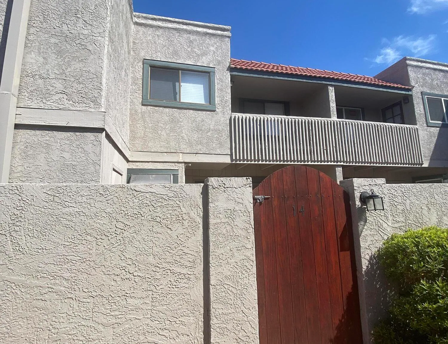 2 bed, 1.5 bath, 1240 sqft, $1,695 — Photo 1