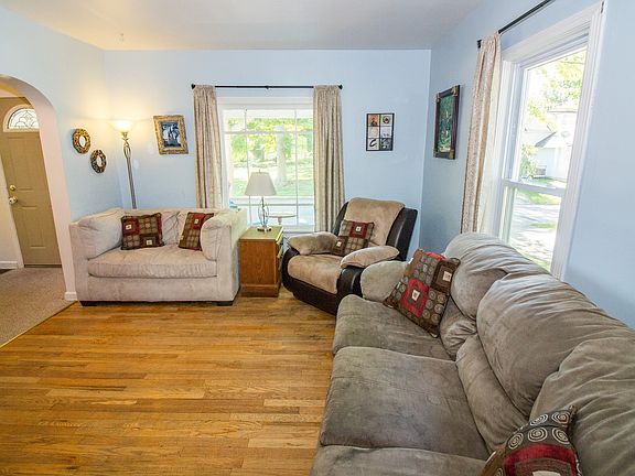 3rd image of 430 W Spruce Ave
