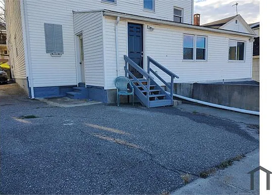 237 E Main St #1A — Photo 7