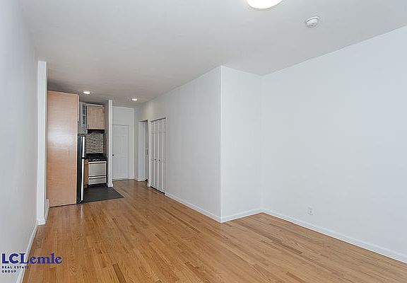 2nd image of 505 E 88th St #5RE