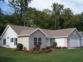 2nd image of 648 N Vineyard Cir
