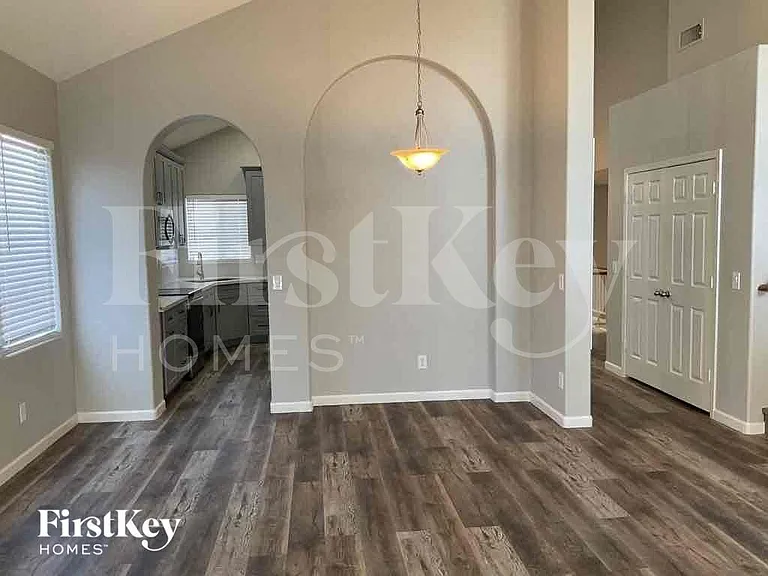 13034 W Ash St — Photo 3