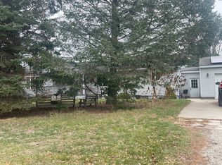 1872 Knolson St, Westland, MI 48185