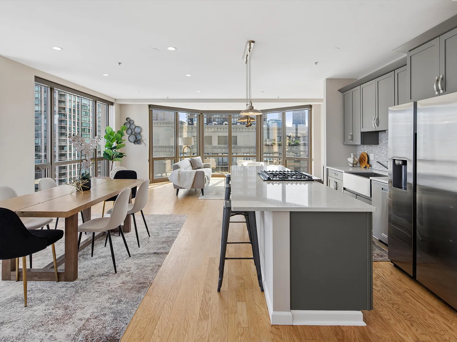 2 bed, 2.5 bath, 2300 sqft, $6,500 — Photo 3