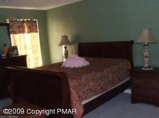 516 Lake Of The Pnes, East Stroudsburg, PA