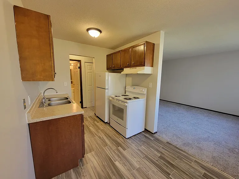 Woodbridge Terrace Apartments — Photo 9
