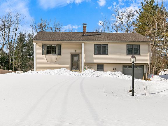 2nd image of 320 Post Road