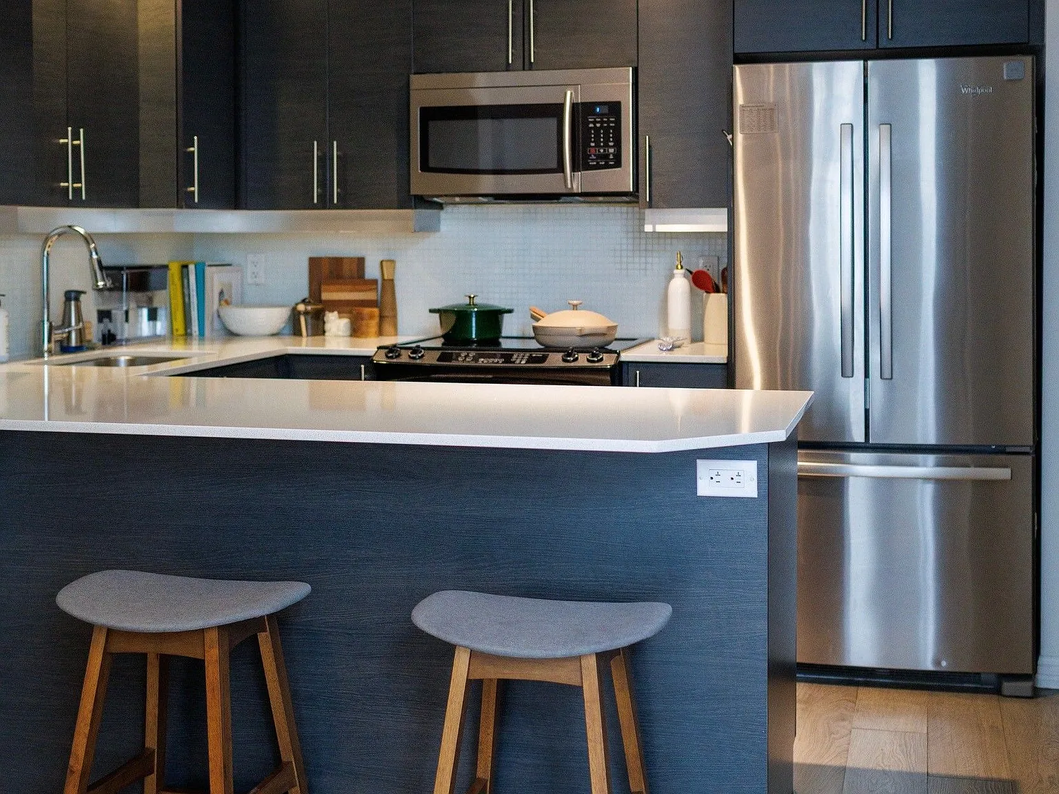 2 bed, $3,900 — Photo 4