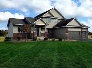 20541 Kerry St NW, Oak Grove, MN 55011