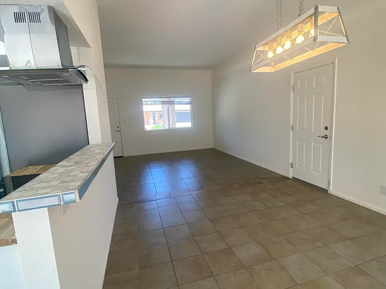 10501 Delicado Pl NE — Photo 5