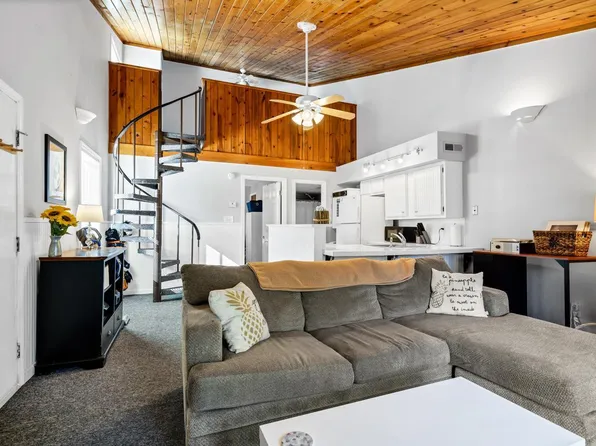 279 Driftwood Ln, Edisto Island, SC 29438