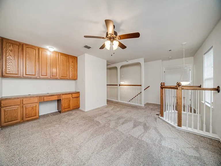 415 Diana Dr — Photo 9