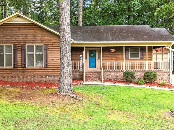 102 Whithorne Dr, Garner, NC 27529