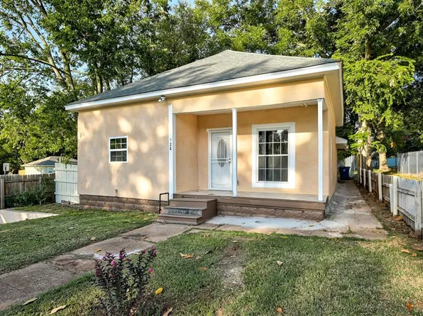 720 S 5th St, Chickasha, OK 73018