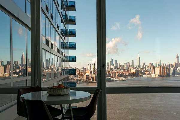 Rented by Clinton Management | media 96