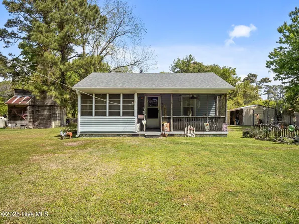 297 Community Road, Newport, NC 28570