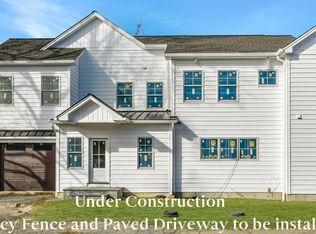 108 Nichols St, Fairfield, CT 06824