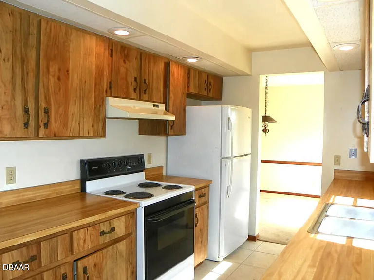 2045 Taylor Rd — Photo 10