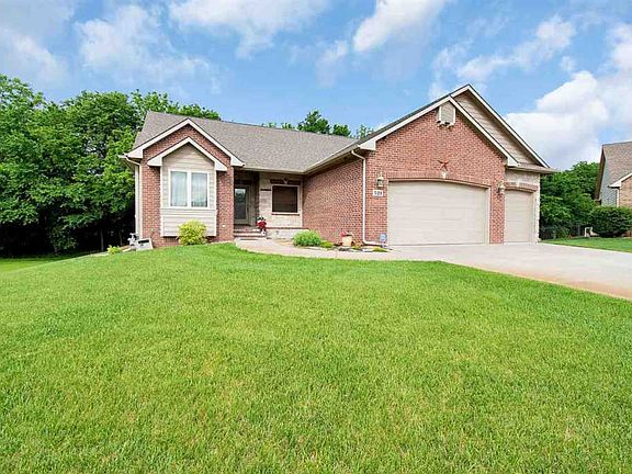 2nd image of 521 N Valley Creek Cir