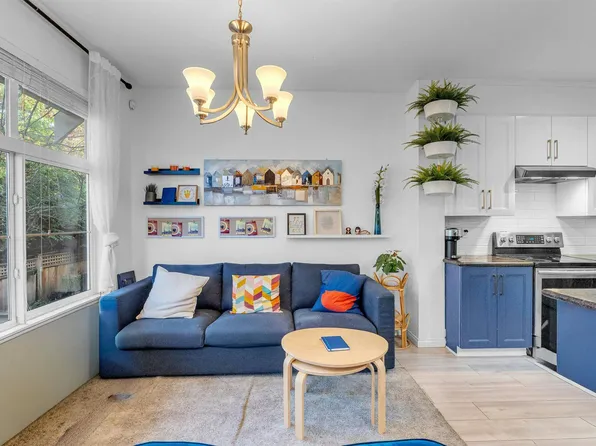 7518 138th St #67, Surrey, BC V3W 1S1