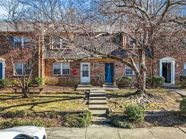 3917G Overland Hts, Greensboro, NC 27407