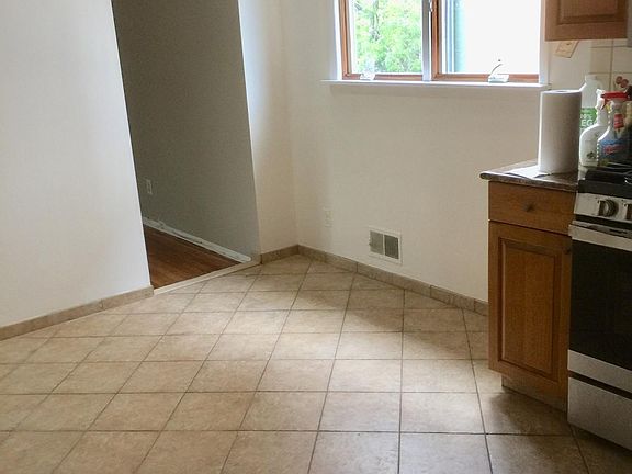 5th image of 246 Beach 130th St Floor 1