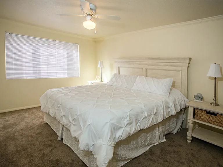 Eagle Landing Apartment Homes — Photo 29