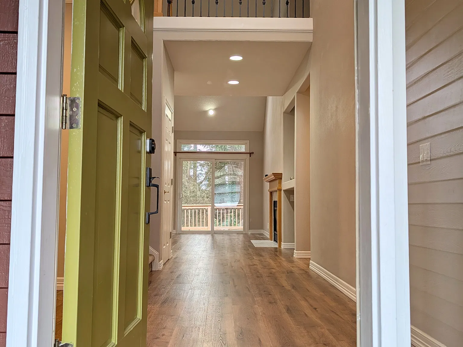 4 bed, 2.5 bath, 2780 sqft, $3,300 — Photo 2