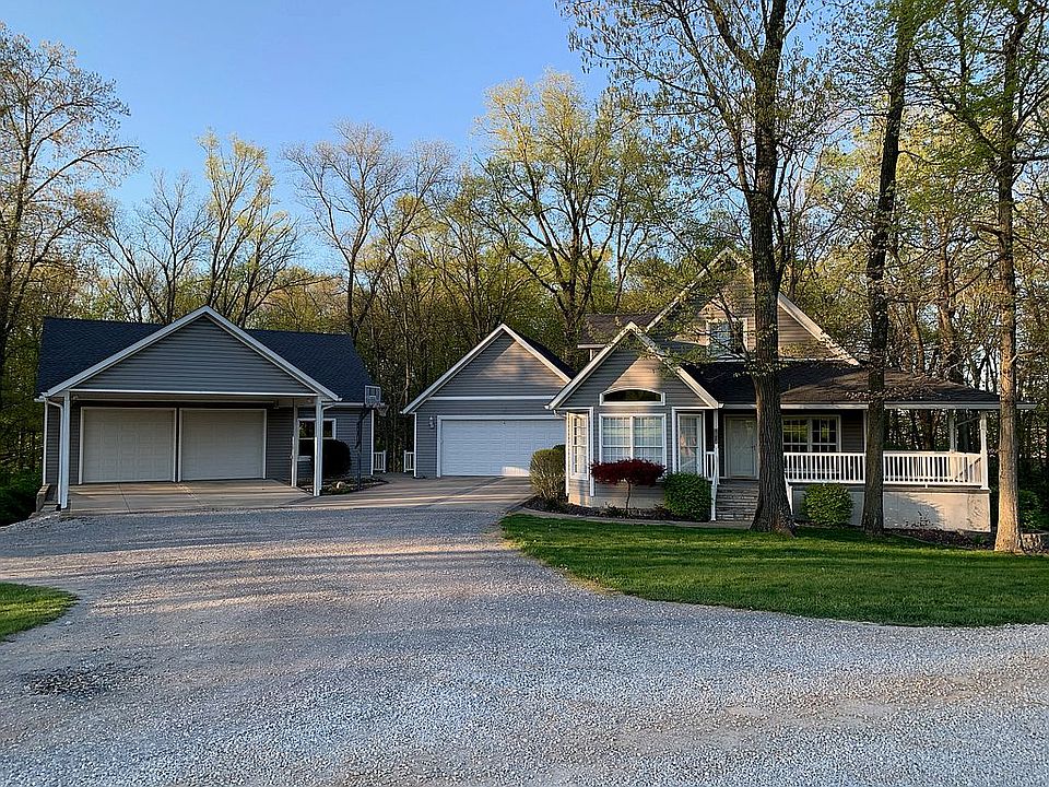 1st image of 2914 Woodland Ln