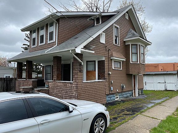 3rd image of 15909 Damon Ave