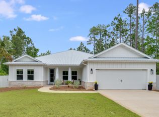 98 Muzzle St, Freeport, FL 32439