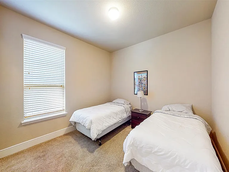 151 W Wading Pond Cir — Photo 5