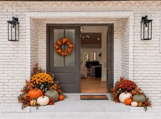 7124 Meadow Rd, Dallas, TX 75230