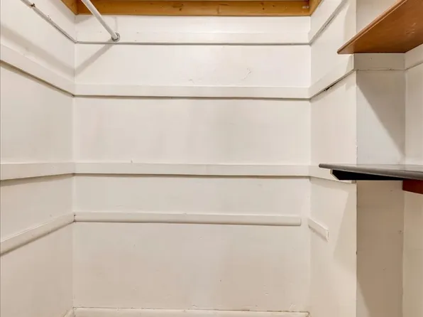 877 Bay Ridge Avenue image 12 of 18