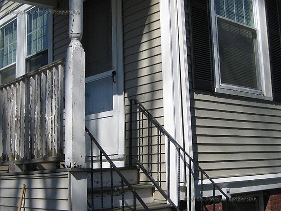 2nd image of 141 Fenno St APT 1