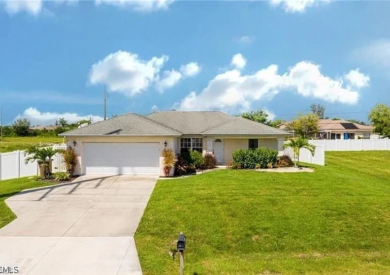 315 Tropicana Pkwy W — Photo 1