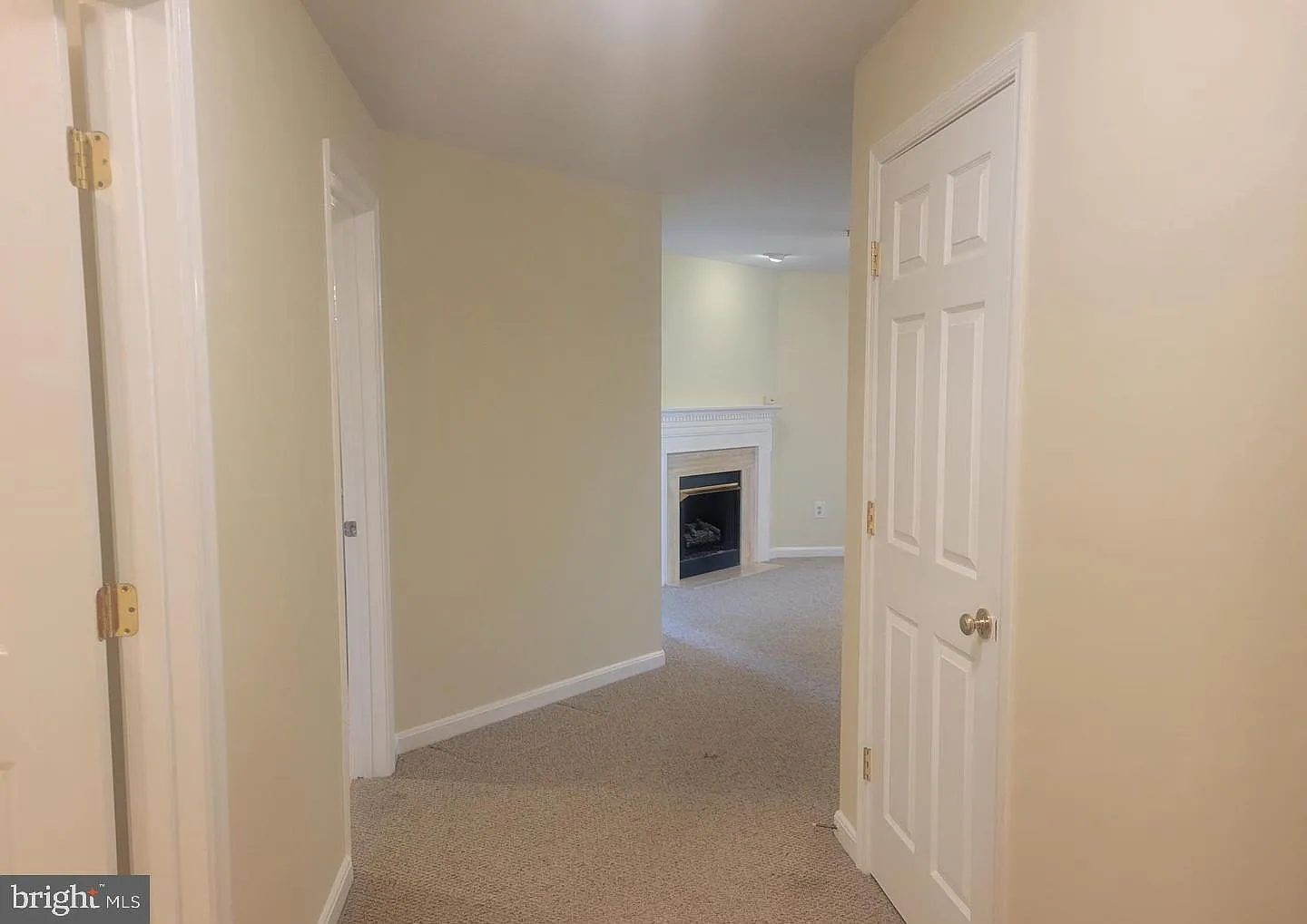 2 bed, 2.0 bath, 1208 sqft, $2,100 — Photo 2